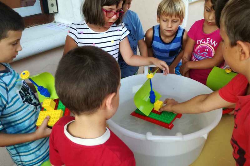 Kocka naravoslovne počitnice, počitniško varstvo