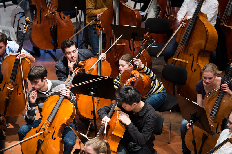 Mlada nemška filharmonija (Junge Deutsche Philharmonie) Mlada nemška filharmonija (Junge Deutsche Philharmonie)