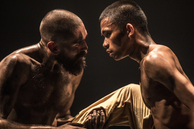 Akram Khan: Prelisičenje hudiča (Outwitting the Devil) Akram Khan: Prelisičenje hudiča (Outwitting the Devil)