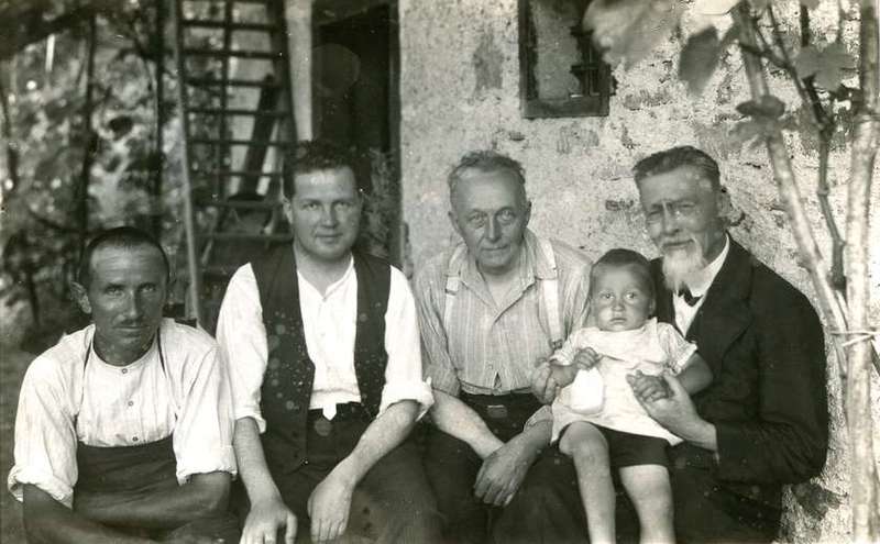 Vodstvo po razstavi Finžgar in Plečnik